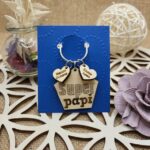 porte-clés en bois artisanal personnalisable