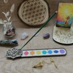 porte-encens bois fleur de vie et chakras