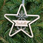 Décoration de Noël en bois personnalisable avec prénom, flocon blanc pailleté