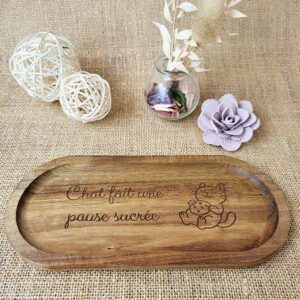 plateau bois gravé avec chat - idée cadeau