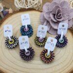 breloques fleurs colorées en bois pour boucles d'oreilles créoles