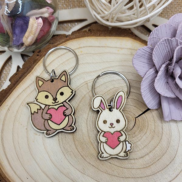porte-clés fait main en bois animaux